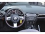 Mazda MX-5 1.8-127pk Exclusive Cabriolet. Een geweldig strak sturende wagen. Van liefhebber voor liefhebber ! Schroefset, lmv, Airco, Elektrische Ramen, Centrale portiervergrendeling etc.