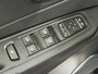 Renault Captur 120PK TCe Intens Automaat | Trekhaak | Navi | LM Velgen Hoogglans Zwart | Camera | Parkeersensoren | Full LED | Climate Control | Cruise Control | Keyless Entry | Elektrische Ramen & Spiegels | Licht & Regen Sensor |
