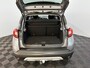 Renault Captur 120PK TCe Intens Automaat | Trekhaak | Navi | LM Velgen Hoogglans Zwart | Camera | Parkeersensoren | Full LED | Climate Control | Cruise Control | Keyless Entry | Elektrische Ramen & Spiegels | Licht & Regen Sensor |