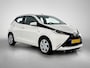 Toyota Aygo 1.0 VVT-i x-play | Airco | Achteruitrijcamera | Elektrische ramen voor | elektrisch verstelbare buitenspiegels |