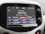 Toyota Aygo 1.0 VVT-i x-play | Airco | Achteruitrijcamera | Elektrische ramen voor | elektrisch verstelbare buitenspiegels |
