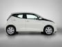 Toyota Aygo 1.0 VVT-i x-play | Airco | Achteruitrijcamera | Elektrische ramen voor | elektrisch verstelbare buitenspiegels |