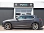 Alfa Romeo Stelvio 2.0 T 280pk AWD (4x4) Super Veloce Automaat | Navigatie | Carplay & Android Auto | Camera | Airco ECC | Panoramisch Open Dak | Parkeersensoren | Leder | Lichtmetalen Velgen | Dodehoek Detectie |  Alarm | Isofix | 4 Seizoenen Banden | Zeer Compleet!!!
