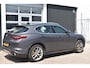 Alfa Romeo Stelvio 2.0 T 280pk AWD (4x4) Super Veloce Automaat | Navigatie | Carplay & Android Auto | Camera | Airco ECC | Panoramisch Open Dak | Parkeersensoren | Leder | Lichtmetalen Velgen | Dodehoek Detectie |  Alarm | Isofix | 4 Seizoenen Banden | Zeer Compleet!!!