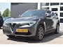Alfa Romeo Stelvio 2.0 T 280pk AWD (4x4) Super Veloce Automaat | Navigatie | Carplay & Android Auto | Camera | Airco ECC | Panoramisch Open Dak | Parkeersensoren | Leder | Lichtmetalen Velgen | Dodehoek Detectie |  Alarm | Isofix | 4 Seizoenen Banden | Zeer Compleet!!!
