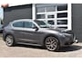 Alfa Romeo Stelvio 2.0 T 280pk AWD (4x4) Super Veloce Automaat | Navigatie | Carplay & Android Auto | Camera | Airco ECC | Panoramisch Open Dak | Parkeersensoren | Leder | Lichtmetalen Velgen | Dodehoek Detectie |  Alarm | Isofix | 4 Seizoenen Banden | Zeer Compleet!!!