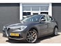 Alfa Romeo Stelvio 2.0 T 280pk AWD (4x4) Super Veloce Automaat | Navigatie | Carplay & Android Auto | Camera | Airco ECC | Panoramisch Open Dak | Parkeersensoren | Leder | Lichtmetalen Velgen | Dodehoek Detectie |  Alarm | Isofix | 4 Seizoenen Banden | Zeer Compleet!!!