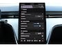 Volvo EX90 Twin Motor Performance Ultra 7P. 106 kWh | 800V | 680PK | Elektrochromatisch Panoramadak | Nappa Lederen Bekleding | Stoelventilatie & Massagefunctie Voorstoelen | Luchtvering | Bowers & Wilkins High Fidelity Audiosysteem | Dolby Atmos | Abbey Road Studios Mode | Getint Glas | 22-Inch Lichtmetalen Velgen | Stoelverwarming Voor en Achter | Stuurverwarming | Keyless | BLIS | Adaptive Cruise Control | Pilot Assist | Park Pilot Assist | Visual Park Assist met 360° Camera | Google | Soft Close |