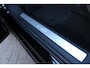 Volvo EX90 Twin Motor Performance Ultra 7P. 106 kWh | 800V | 680PK | Elektrochromatisch Panoramadak | Nappa Lederen Bekleding | Stoelventilatie & Massagefunctie Voorstoelen | Luchtvering | Bowers & Wilkins High Fidelity Audiosysteem | Dolby Atmos | Abbey Road Studios Mode | Getint Glas | 22-Inch Lichtmetalen Velgen | Stoelverwarming Voor en Achter | Stuurverwarming | Keyless | BLIS | Adaptive Cruise Control | Pilot Assist | Park Pilot Assist | Visual Park Assist met 360° Camera | Google | Soft Close |