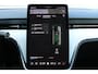 Volvo EX90 Twin Motor Performance Ultra 7P. 106 kWh | 800V | 680PK | Elektrochromatisch Panoramadak | Nappa Lederen Bekleding | Stoelventilatie & Massagefunctie Voorstoelen | Luchtvering | Bowers & Wilkins High Fidelity Audiosysteem | Dolby Atmos | Abbey Road Studios Mode | Getint Glas | 22-Inch Lichtmetalen Velgen | Stoelverwarming Voor en Achter | Stuurverwarming | Keyless | BLIS | Adaptive Cruise Control | Pilot Assist | Park Pilot Assist | Visual Park Assist met 360° Camera | Google | Soft Close |