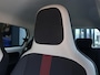 Volkswagen Up! 1.0 60 pk BMT high up! | Airco | Stoelverwarming | 15'' LM | Elektrische Ramen |