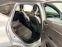 Renault Captur 160PK E-Tech Plug-in Hybrid Intens Automaat | Trekhaak | Navi | Apple CarPlay/Android Auto | 18" Lichtmetalen Velgen | Licht & Regen Sensor | Cruise Control | Climate Control | Digital Cockpit |