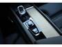 Volvo XC60 T6 Plug-in hybrid AWD Plus Dark | Trekhaak | Head up display | 360 graden camera | Premium audio by Harman Kardon | Verwarmbare voorstoelen stuurwiel en achterbank