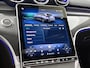 Mercedes-Benz C-klasse Estate 300 e 140 Years Edition | Winterpakket | Comfortpakket Plus | Parkeerpakket met 360°-camera | Trekhaak | Panoramaschuifdak | Middenconsole metaalstructuur | DISTRONIC | 19" multispaaks lichtmetalen AMG-velgen |