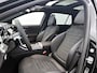 Mercedes-Benz C-klasse Estate 300 e 140 Years Edition | Winterpakket | Comfortpakket Plus | Parkeerpakket met 360°-camera | Trekhaak | Panoramaschuifdak | Middenconsole metaalstructuur | DISTRONIC | 19" multispaaks lichtmetalen AMG-velgen |
