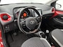 Toyota Aygo 1.0 VVT-i x-Joy | BTW voertuig | Dealer onderhouden | Climate Control | Lichtsensor | DAB | Apple CarPlay/Android Auto | Achteruitrijcamera |