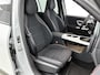 Mercedes-Benz GLB 250+ Business Solution AMG 7p. 85.5 kWh | Premium Plus pakket | Verstelbare demping | Winterpakket | Nightpakket | Parkeerpakket | Trekhaak | 20” multispaakse AMG-velgen | GUARD 360° | Sportstoelen | Vast panoramadak | Burmester® 3D surround sound system |