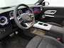 Mercedes-Benz GLB 250+ Business Solution AMG 7p. 85.5 kWh | Premium Plus pakket | Verstelbare demping | Winterpakket | Nightpakket | Parkeerpakket | Trekhaak | 20” multispaakse AMG-velgen | GUARD 360° | Sportstoelen | Vast panoramadak | Burmester® 3D surround sound system |