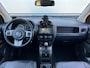 Jeep Compass 2.4 Limited 4WD Automaat - Airco - schuif/kantel-dak - trekhaak - sensoren - NAP - navi - armsteun - isofix