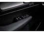 Volvo EC40 Single Motor Extended Range Ultra | Black Edition | Europa | 82 kWh | Adaptive Cruise Control | BLIS | Panoramadak | Harman / Kardon | Nubuck | 360 Camera | 20" | Memory | Elektrische Stoelen | Stoelverwarming voor & achter | Stuuverwarming |