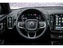 Volvo EC40 Single Motor Extended Range Ultra | Black Edition | Europa | 82 kWh | Adaptive Cruise Control | BLIS | Panoramadak | Harman / Kardon | Nubuck | 360 Camera | 20" | Memory | Elektrische Stoelen | Stoelverwarming voor & achter | Stuuverwarming |