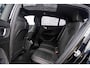 Volvo EC40 Single Motor Extended Range Ultra | Black Edition | Europa | 82 kWh | Adaptive Cruise Control | BLIS | Panoramadak | Harman / Kardon | Nubuck | 360 Camera | 20" | Memory | Elektrische Stoelen | Stoelverwarming voor & achter | Stuuverwarming |