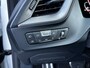 BMW 1-Serie 118i High Executive M-sport | M-AERODYNAMICA| SFEERVERLICHTING| NAVIGATIE + APPLE CARPLAY/ANDROID AUTO| PARKEERSENSOREN V+A| FULL LED| KEYLESS| GETINT GLAS|