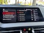 BMW 1-Serie 118i High Executive M-sport | M-AERODYNAMICA| SFEERVERLICHTING| NAVIGATIE + APPLE CARPLAY/ANDROID AUTO| PARKEERSENSOREN V+A| FULL LED| KEYLESS| GETINT GLAS|