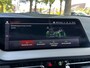 BMW 1-Serie 118i High Executive M-sport | M-AERODYNAMICA| SFEERVERLICHTING| NAVIGATIE + APPLE CARPLAY/ANDROID AUTO| PARKEERSENSOREN V+A| FULL LED| KEYLESS| GETINT GLAS|