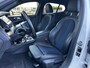 BMW 1-Serie 118i High Executive M-sport | M-AERODYNAMICA| SFEERVERLICHTING| NAVIGATIE + APPLE CARPLAY/ANDROID AUTO| PARKEERSENSOREN V+A| FULL LED| KEYLESS| GETINT GLAS|