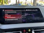 BMW 1-Serie 118i High Executive M-sport | M-AERODYNAMICA| SFEERVERLICHTING| NAVIGATIE + APPLE CARPLAY/ANDROID AUTO| PARKEERSENSOREN V+A| FULL LED| KEYLESS| GETINT GLAS|