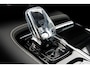 Volvo V60 T6 Plug-in hybrid AWD Plus Dark | Semi- Elektrische Trekhaak | Premium audio by Harman Kardon | Verwarmbare voor- en achterstoelen + Stuurwiel | Verwarmbare Voorruit | Rondomzicht camera