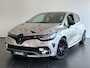 Renault Clio 1.6 Turbo R.S. Trophy UNIEK! | ACHTERUITRIJCAMERA | STOELVERWARMING | AKRAPOVIČ UITLAATSYSTEEM | BOSE AUDIOSYSTEEM |