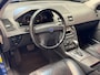 Volvo XC90 2.5 T KINETIC 5 PERSOONS LEDER CRUISE CONTROL CLIMATE CONTROL ELEK. VERSTELBARE BESTUURDERSSTOEL STOELVERWARMING AFN. TREKHAAK ZEER MOOI !!
