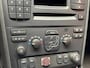 Volvo XC90 2.5 T KINETIC 5 PERSOONS LEDER CRUISE CONTROL CLIMATE CONTROL ELEK. VERSTELBARE BESTUURDERSSTOEL STOELVERWARMING AFN. TREKHAAK ZEER MOOI !!