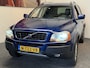 Volvo XC90 2.5 T KINETIC 5 PERSOONS LEDER CRUISE CONTROL CLIMATE CONTROL ELEK. VERSTELBARE BESTUURDERSSTOEL STOELVERWARMING AFN. TREKHAAK ZEER MOOI !!