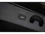 Lynk & Co 02 More 66 kWh | Panoramadak | 360 camera | Harman Kardon audio | Dodehoekdetectie | Stoel/Stuurverwarming | Apple CarPlay/Android Auto | 20"LM-velgen | Elektrisch bedienbare voorstoelen met geheugenfunctie | Klimaat warmtepomp | Elektrisch bedienbare achterklep |