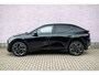 Lynk & Co 02 More 66 kWh | Panoramadak | 360 camera | Harman Kardon audio | Dodehoekdetectie | Stoel/Stuurverwarming | Apple CarPlay/Android Auto | 20"LM-velgen | Elektrisch bedienbare voorstoelen met geheugenfunctie | Klimaat warmtepomp | Elektrisch bedienbare achterklep |