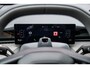 Lynk & Co 02 More 66 kWh | Panoramadak | 360 camera | Harman Kardon audio | Dodehoekdetectie | Stoel/Stuurverwarming | Apple CarPlay/Android Auto | 20"LM-velgen | Elektrisch bedienbare voorstoelen met geheugenfunctie | Klimaat warmtepomp | Elektrisch bedienbare achterklep |
