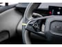 Lynk & Co 02 More 66 kWh | Panoramadak | 360 camera | Harman Kardon audio | Dodehoekdetectie | Stoel/Stuurverwarming | Apple CarPlay/Android Auto | 20"LM-velgen | Elektrisch bedienbare voorstoelen met geheugenfunctie | Klimaat warmtepomp | Elektrisch bedienbare achterklep |