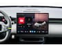 Lynk & Co 02 More 66 kWh | Panoramadak | 360 camera | Harman Kardon audio | Dodehoekdetectie | Stoel/Stuurverwarming | Apple CarPlay/Android Auto | 20"LM-velgen | Elektrisch bedienbare voorstoelen met geheugenfunctie | Klimaat warmtepomp | Elektrisch bedienbare achterklep |