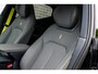Lynk & Co 02 More 66 kWh | Panoramadak | 360 camera | Harman Kardon audio | Dodehoekdetectie | Stoel/Stuurverwarming | Apple CarPlay/Android Auto | 20"LM-velgen | Elektrisch bedienbare voorstoelen met geheugenfunctie | Klimaat warmtepomp | Elektrisch bedienbare achterklep |