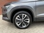 Skoda Karoq 1.5 TSI 150pk DSG Style Navigatie Apple Carplay/Android Auto Parkeersensoren Camera Adaptive Cruise Control Elektrische achterklep Wegklapbare trekhaak Stoel- en stuurverwarming Ledverlichting Virtual Cockpit Climate Control