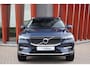 Volvo XC60 T8 Recharge AWD Ultimate Bright | Longe Range | Stoelverwarming | Trekhaak | Leder | Panoramadak | BLIS | Pilot Assist | 360° Camera | Keyless