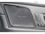 Volvo XC60 T8 Recharge AWD Ultimate Bright | Longe Range | Stoelverwarming | Trekhaak | Leder | Panoramadak | BLIS | Pilot Assist | 360° Camera | Keyless