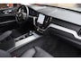 Volvo XC60 T8 Recharge AWD Ultimate Bright | Longe Range | Stoelverwarming | Trekhaak | Leder | Panoramadak | BLIS | Pilot Assist | 360° Camera | Keyless