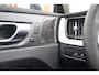 Volvo XC60 T8 Recharge AWD Ultimate Bright | Longe Range | Stoelverwarming | Trekhaak | Leder | Panoramadak | BLIS | Pilot Assist | 360° Camera | Keyless