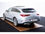 Mercedes-Benz CLA Shooting Brake 250 e AMG Line Panoramadak - Trekhaak - Sfeerverlichting - Memorystoelen - Stoelverwarming - Dodehoekassistent - Camera - 19 inch - Lederpakket