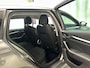 Skoda Octavia Combi 1.0 e-TSI 110pk DSG Business Edition Plus Sfeerverlichting Navigatie Parkeersensoren App-Connect DAB+