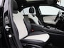 Mercedes-Benz A-klasse 250 Premium | Automaat | Panorama dak | Virtual cockpiot | Climate control | Sfeer verlichting | Leder | DAB | Navigatie | Bluetooth | Camera | Stoel verwarming | Cruise Control | Lichtmetalen Velgen |